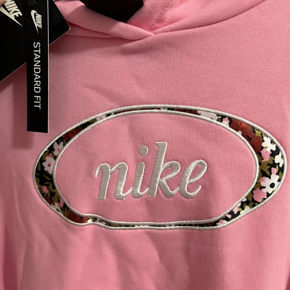 Nike Women’s hoodie in pink size 2X BNWT.